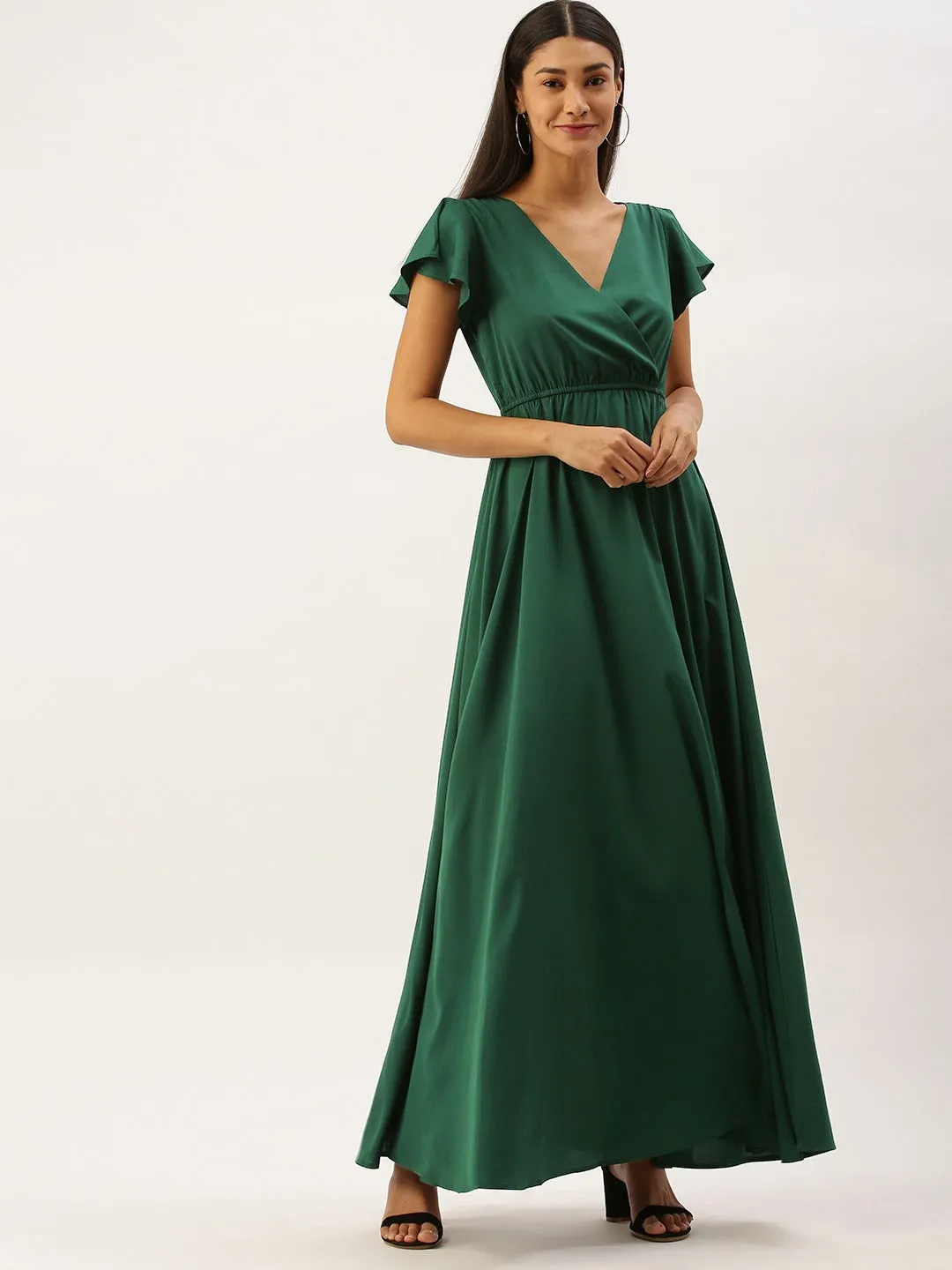 Berrylush Women Solid Green V-Neckline Maxi Dress