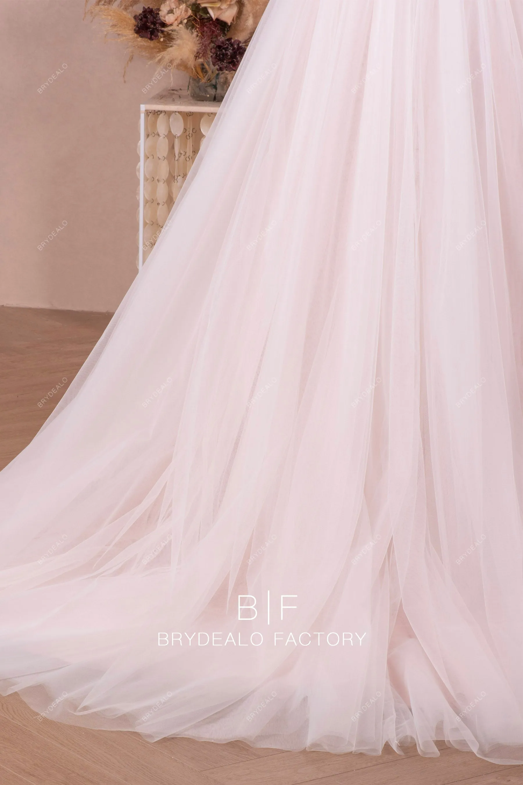 Elegant Tulle Wedding Ball Gown Overskirt Puffy A-line Bridal Skirt