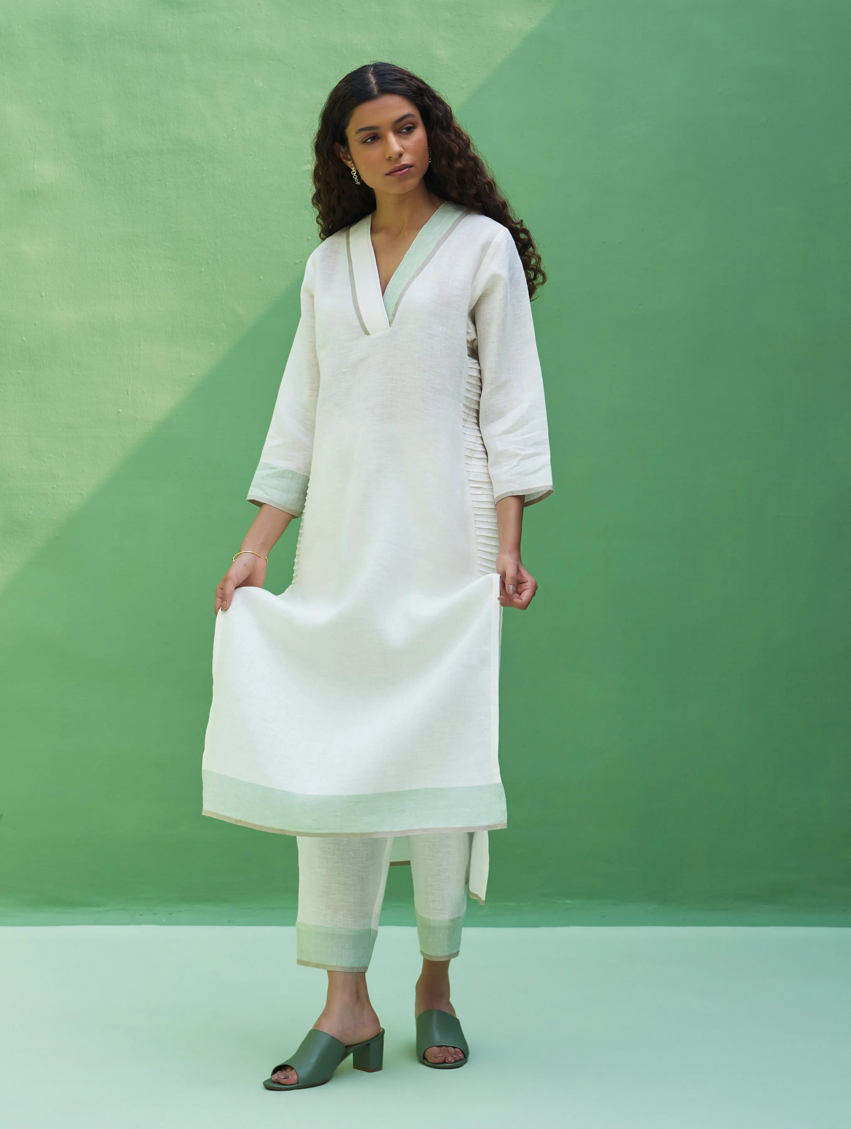 June Border Linen Pleated Kurta - Ivory