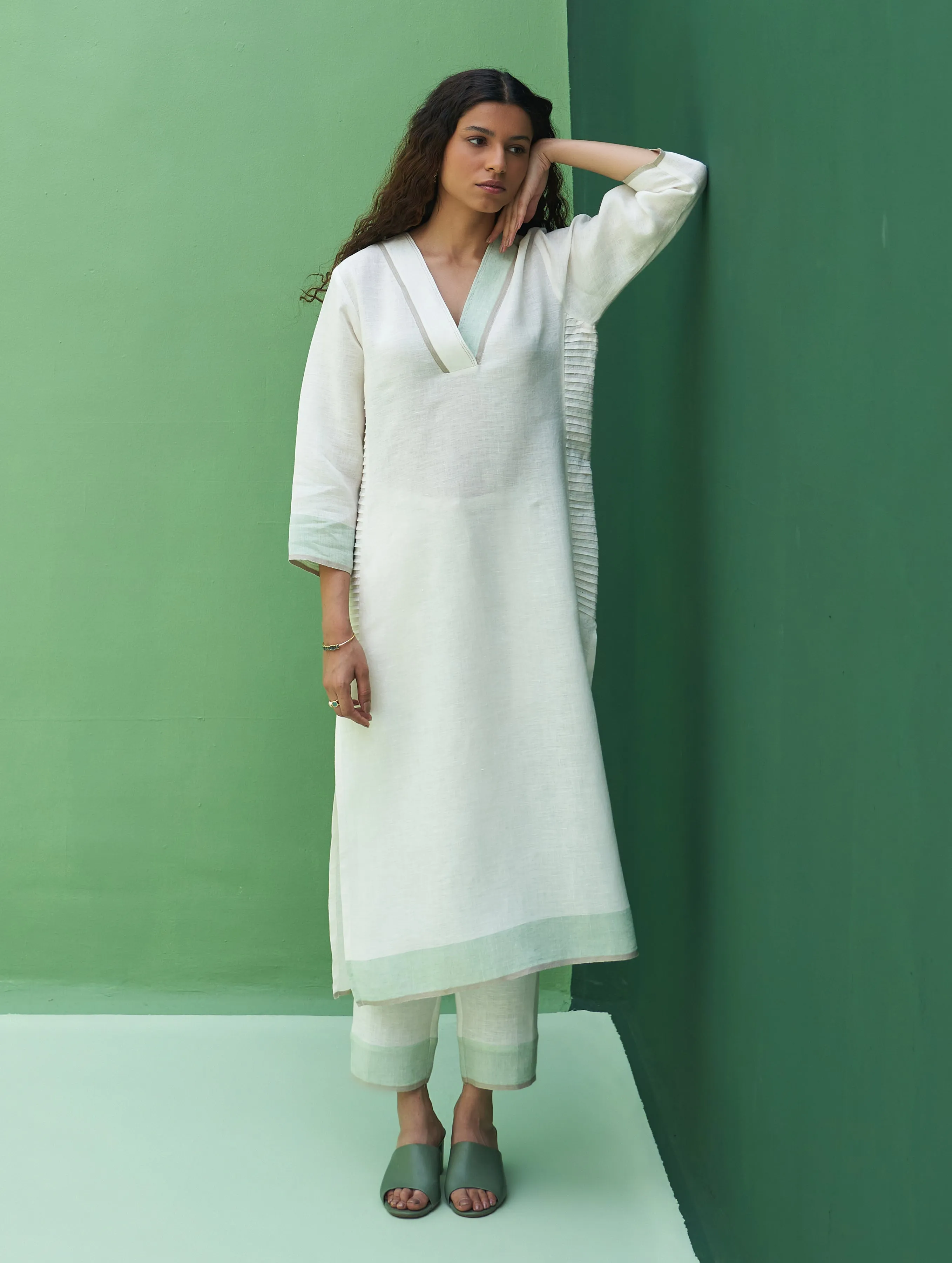 June Border Linen Pleated Kurta - Ivory