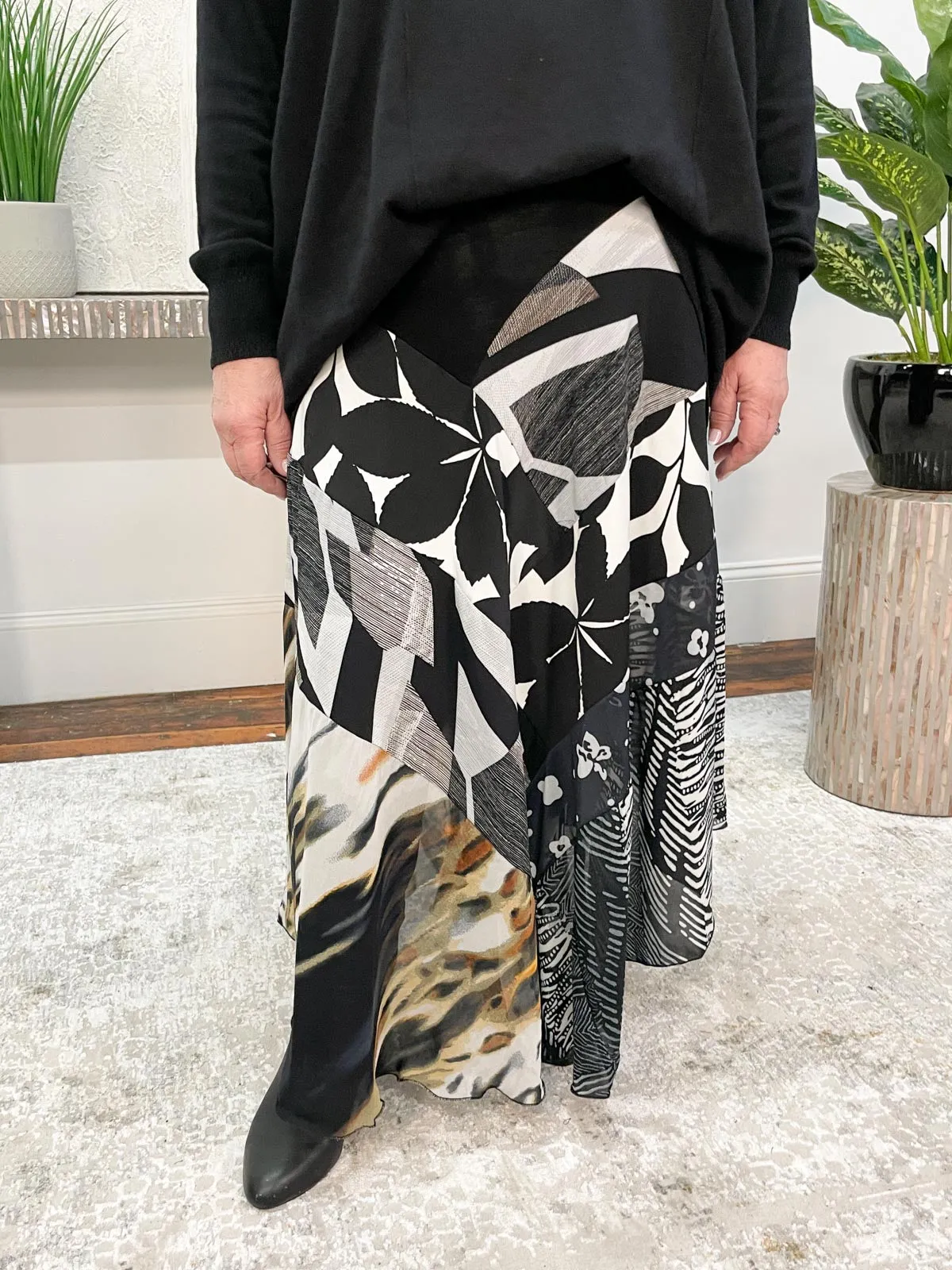 Veena Skirt, Safari